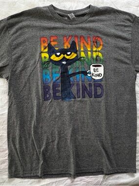 Unisex XL Gray "Be Kind" Pete The Cat Graphic Tee
